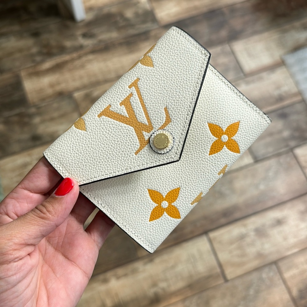 LV Wallet